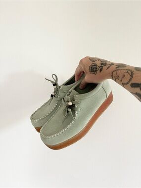 clark wallabee platform shoe